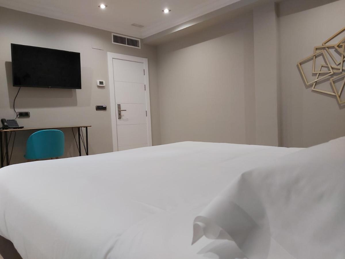 Micampus Burgos Centro Student Residence エクステリア 写真